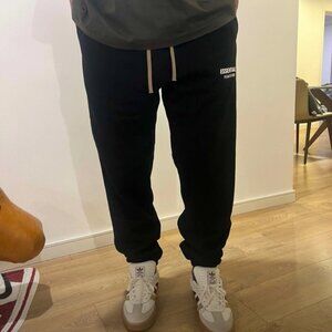 Fear of God Essentials Fleece Essential Sweatpant Black